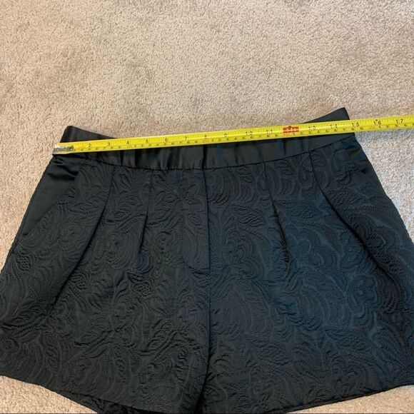 ZARA black quilted fabric dress shorts Sz S - Picture 7 of 9